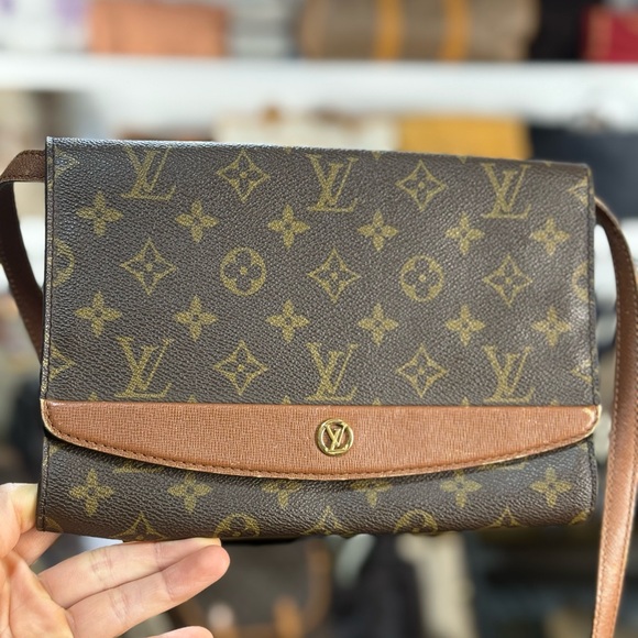 LV Monogram Vintage Flap Crossbody - Picture 1 of 1